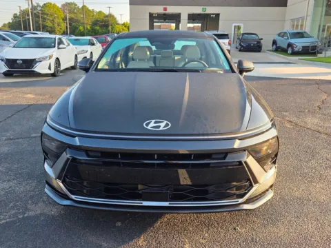 Photos of 2026 Hyundai Sonata Hybrid SEL for sale in Warner Robins, GA at Hyundai Warner Robins