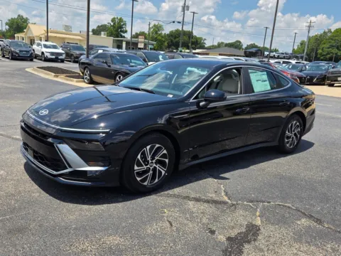 Another view of 2026 Hyundai Sonata Hybrid Blue for sale in Warner Robins, GA at Hyundai Warner Robins