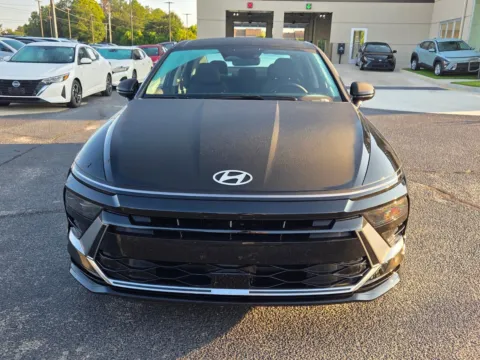 Photos of 2026 Hyundai Sonata Hybrid SEL for sale in Warner Robins, GA at Hyundai Warner Robins
