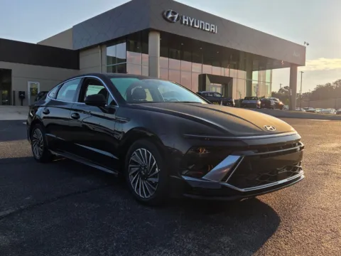 Black 2026 Hyundai Sonata Hybrid SEL for sale in Warner Robins, GA