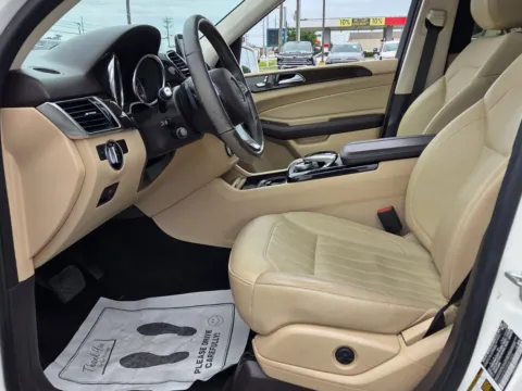 More photos of 2017 Mercedes-Benz GLE 350 at Hyundai Warner Robins, GA