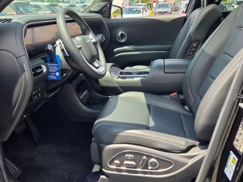 More photos of 2026 Hyundai Palisade Hybrid Calligraphy at Hyundai Warner Robins, GA