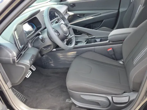 More photos of 2026 Hyundai Elantra SEL Sport at Hyundai Warner Robins, GA