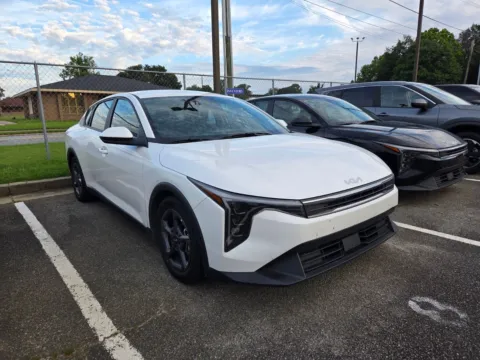 White 2025 Kia K4 LXS for sale in Warner Robins, GA