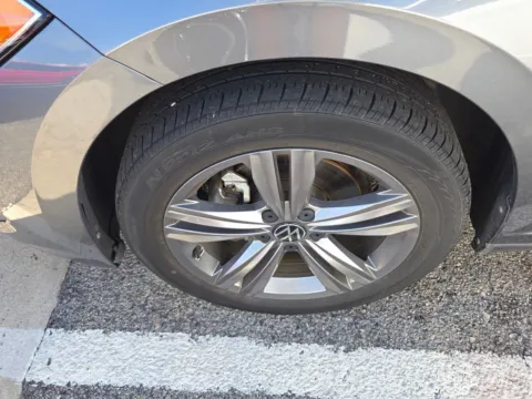 More photos of 2022 Volkswagen Jetta 1.5T SE at Hyundai Warner Robins, GA
