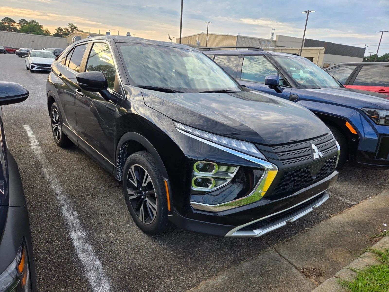 2024 Mitsubishi Eclipse Cross SE S-AWC's photo