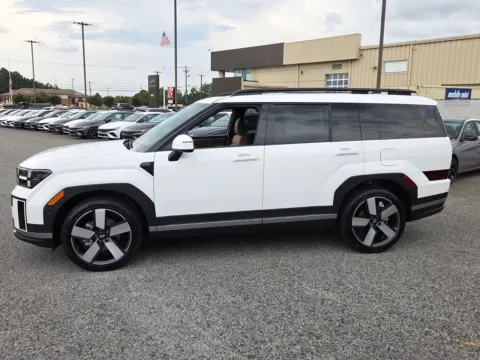 More photos of 2026 Hyundai Santa Fe Hybrid Limited at Hyundai Warner Robins, GA