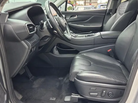 More photos of 2023 Hyundai Santa Fe Plug-In Hybrid Limited at Hyundai Warner Robins, GA