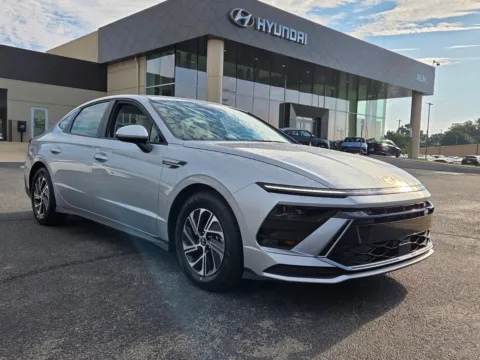 Silver 2026 Hyundai Sonata Hybrid Blue for sale in Warner Robins, GA
