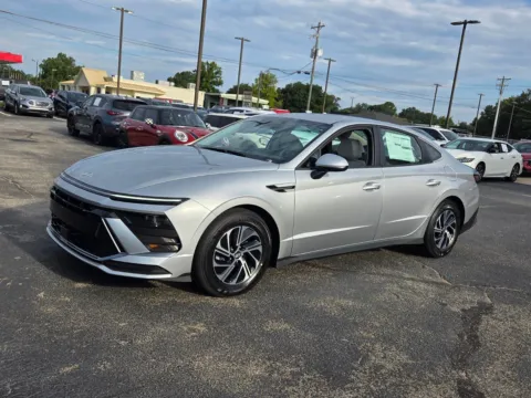 Another view of 2026 Hyundai Sonata Hybrid Blue for sale in Warner Robins, GA at Hyundai Warner Robins