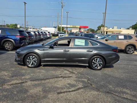 More photos of 2026 Hyundai Sonata Hybrid Blue at Hyundai Warner Robins, GA