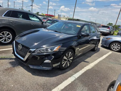 Another view of 2021 Nissan Altima 2.5 SV for sale in Warner Robins, GA at Hyundai Warner Robins