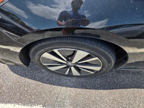 More photos of 2021 Nissan Altima 2.5 SV at Hyundai Warner Robins, GA