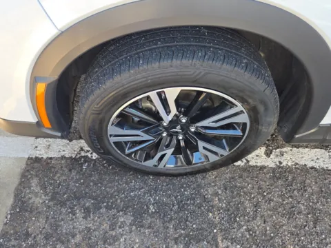 More photos of 2024 Mitsubishi Eclipse Cross SE at Hyundai Warner Robins, GA