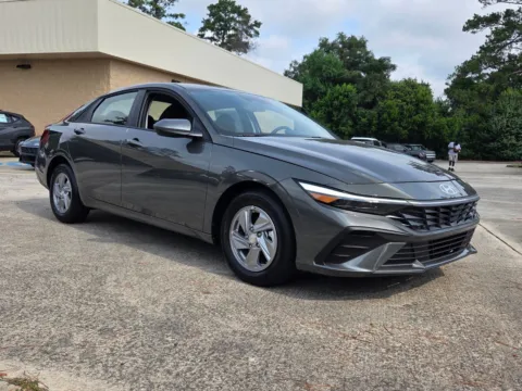 Gray 2026 Hyundai Elantra SE for sale in Warner Robins, GA