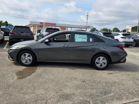 More photos of 2026 Hyundai Elantra SE at Hyundai Warner Robins, GA
