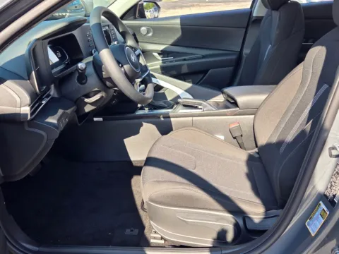 More photos of 2026 Hyundai Elantra SE at Hyundai Warner Robins, GA