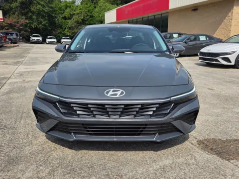 Photos of 2026 Hyundai Elantra SE for sale in Warner Robins, GA at Hyundai Warner Robins