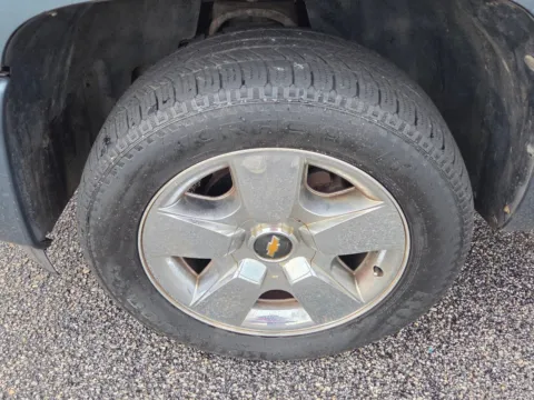 More photos of 2011 Chevrolet Silverado 1500 LT at Hyundai Warner Robins, GA