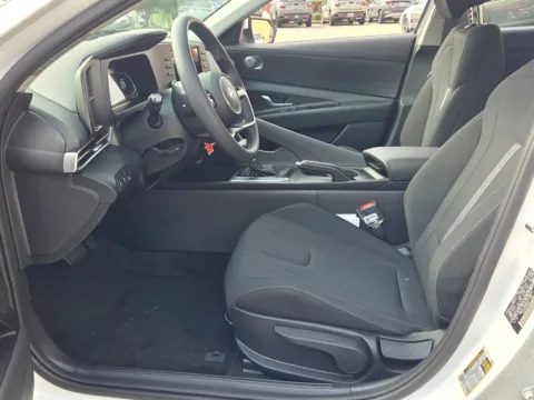 More photos of 2026 Hyundai Elantra SE at Hyundai Warner Robins, GA