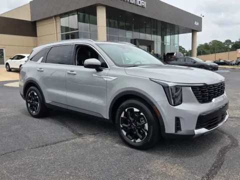 Gray 2025 Kia Sorento S for sale in Warner Robins, GA