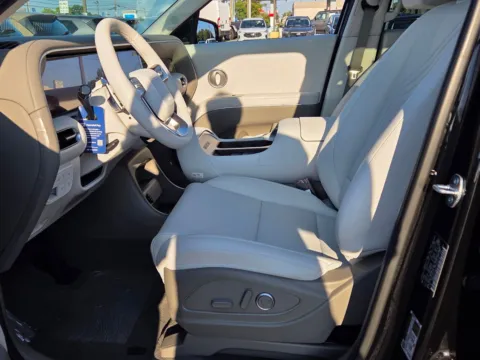 More photos of 2026 Hyundai Palisade Hybrid Blue SEL at Hyundai Warner Robins, GA