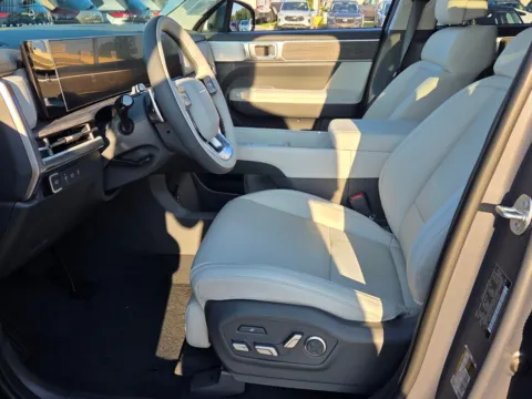 More photos of 2026 Hyundai Santa Fe Hybrid Calligraphy at Hyundai Warner Robins, GA