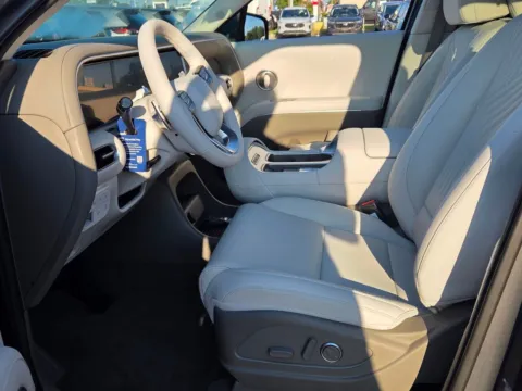 More photos of 2026 Hyundai Palisade Hybrid Blue SEL Premium at Hyundai Warner Robins, GA