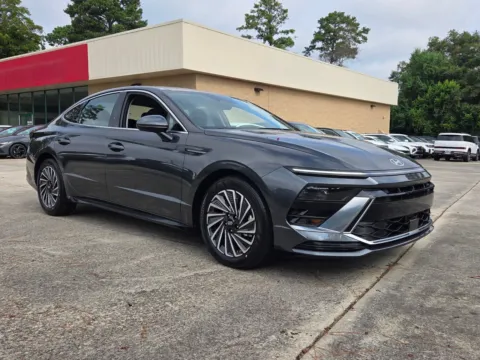 Gray 2026 Hyundai Sonata Hybrid SEL for sale in Warner Robins, GA