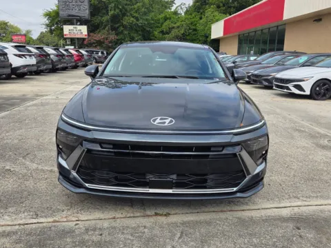Photos of 2026 Hyundai Sonata Hybrid SEL for sale in Warner Robins, GA at Hyundai Warner Robins