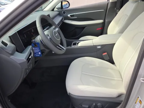 More photos of 2026 Hyundai Sonata SEL Sport at Hyundai Warner Robins, GA