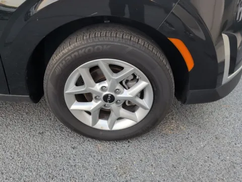 More photos of 2025 Kia Soul LX at Hyundai Warner Robins, GA