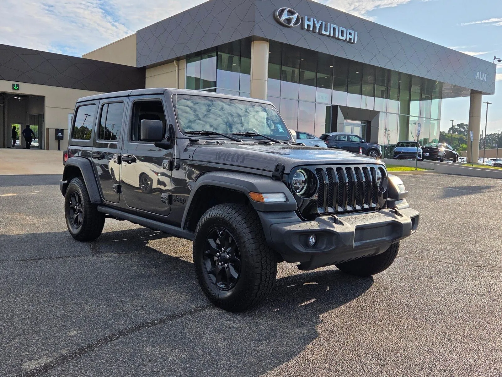 Gray 2020 Jeep Wrangler Unlimited Sport for sale in Warner Robins, GA