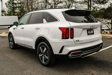 More photos of 2023 Kia Sorento EX at Hyundai Warner Robins, GA