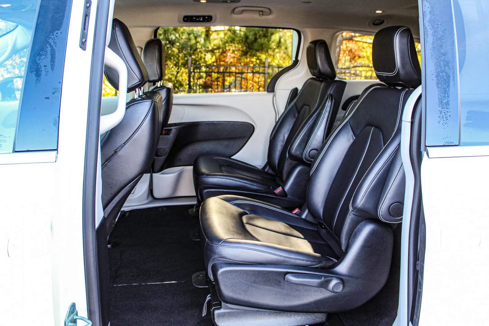 2024 Chrysler Pacifica PHEV Select - Photo 15