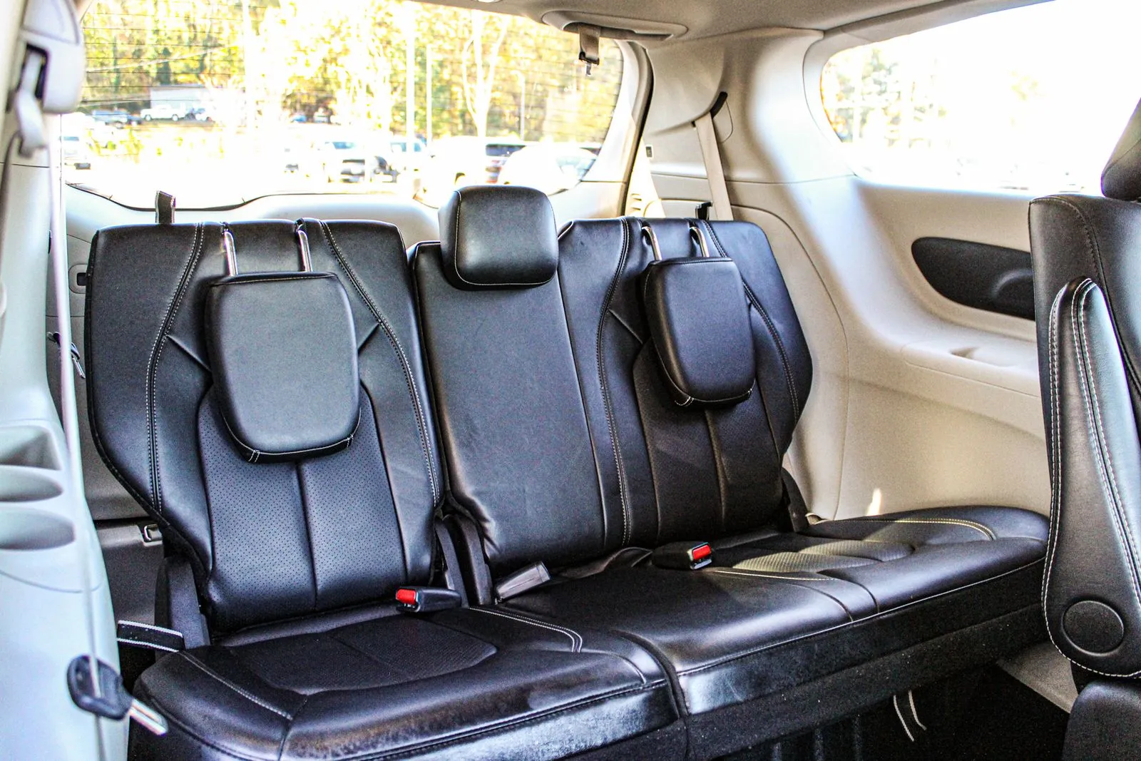 2024 Chrysler Pacifica PHEV Select - Photo 17