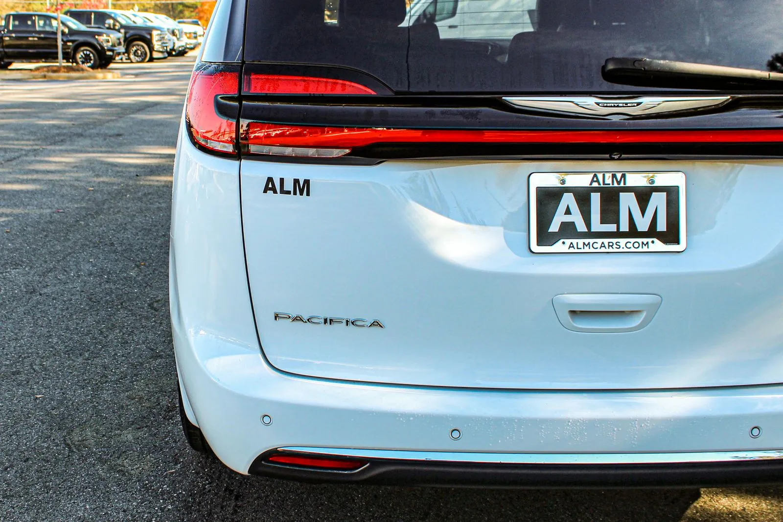 2024 Chrysler Pacifica PHEV Select - Photo 11
