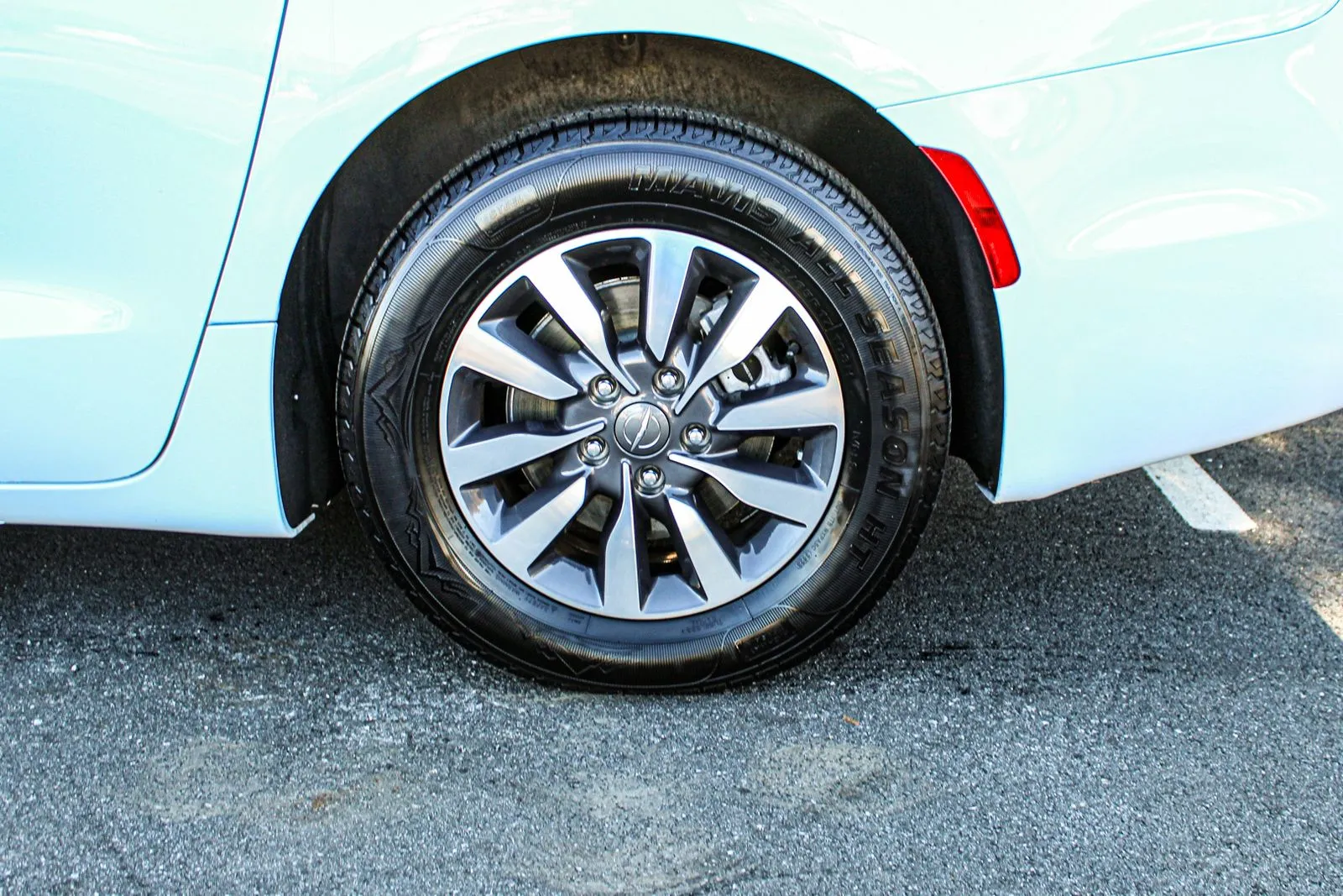 2024 Chrysler Pacifica PHEV Select - Photo 13