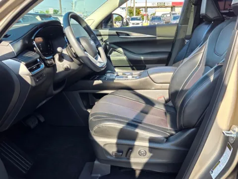 More photos of 2022 INFINITI QX60 LUXE at Hyundai Warner Robins, GA