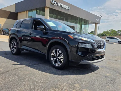 Black 2023 Nissan Rogue SV for sale in Warner Robins, GA