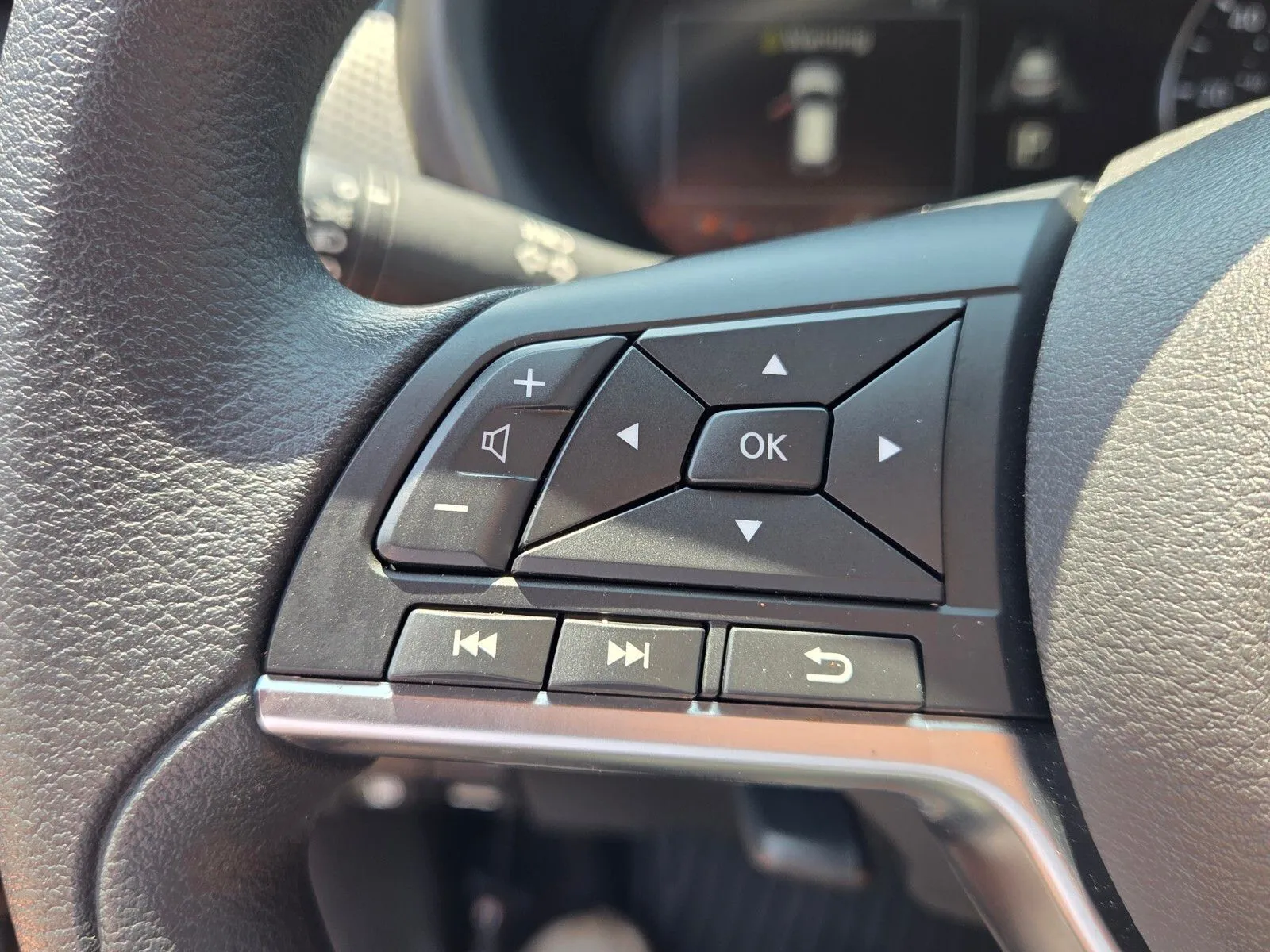 2024 Nissan Kicks SV - Photo 25