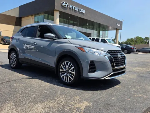 Gray 2024 Nissan Kicks SV for sale in Warner Robins, GA