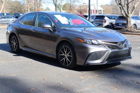 More photos of 2024 Toyota Camry SE at Hyundai Warner Robins, GA