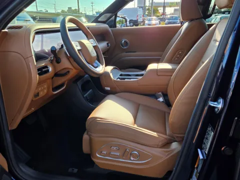 More photos of 2027 Hyundai Palisade Calligraphy at Hyundai Warner Robins, GA