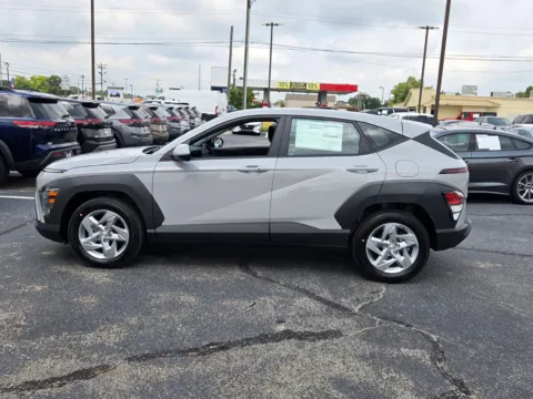 More photos of 2027 Hyundai Kona SE at Hyundai Warner Robins, GA