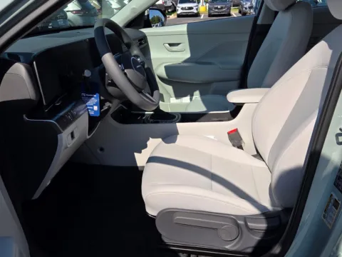 More photos of 2027 Hyundai Kona SE at Hyundai Warner Robins, GA