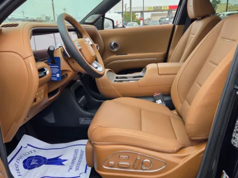 More photos of 2027 Hyundai Palisade Calligraphy at Hyundai Warner Robins, GA
