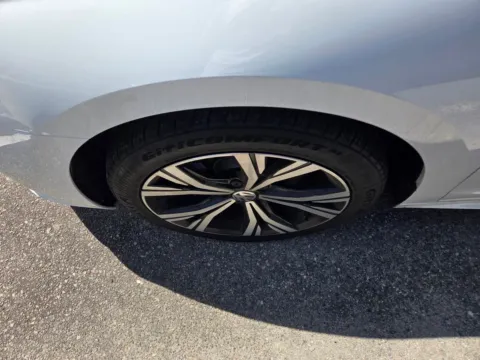 More photos of 2022 Volkswagen Passat 2.0T SE at Hyundai Warner Robins, GA