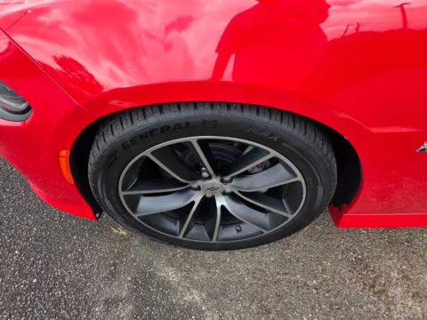 More photos of 2018 Dodge Charger R/T Scat Pack at Hyundai Warner Robins, GA