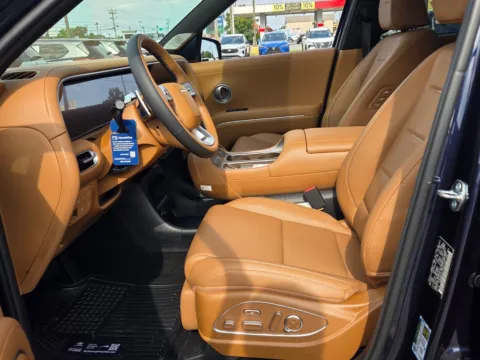 More photos of 2026 Hyundai Palisade Hybrid Calligraphy at Hyundai Warner Robins, GA